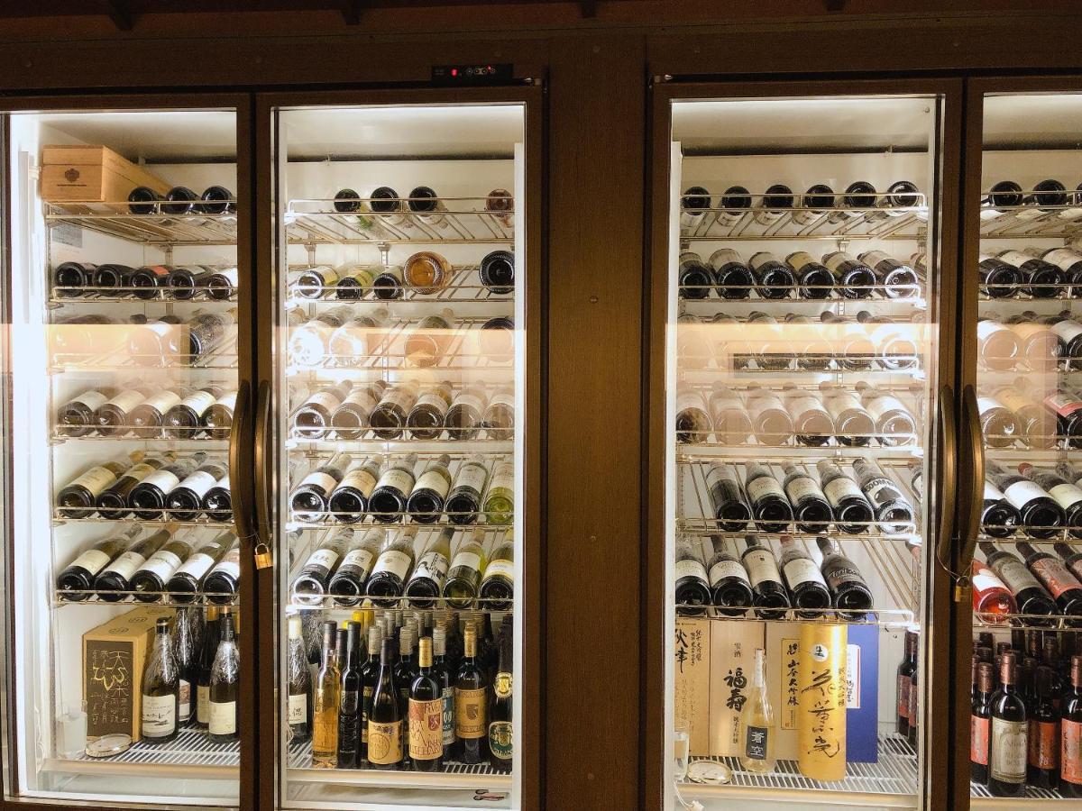 Arima Onsen Tocen Goshobo Hotel Kobe Luaran gambar A wine refrigerator